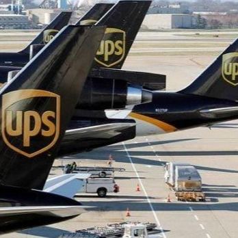 Agent transportu na lotnisko od drzwi do drzwi z Chin do USA Kanada UK Usługi logistyczne od drzwi do drzwi